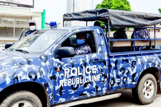 vehicule-police-republicaine
